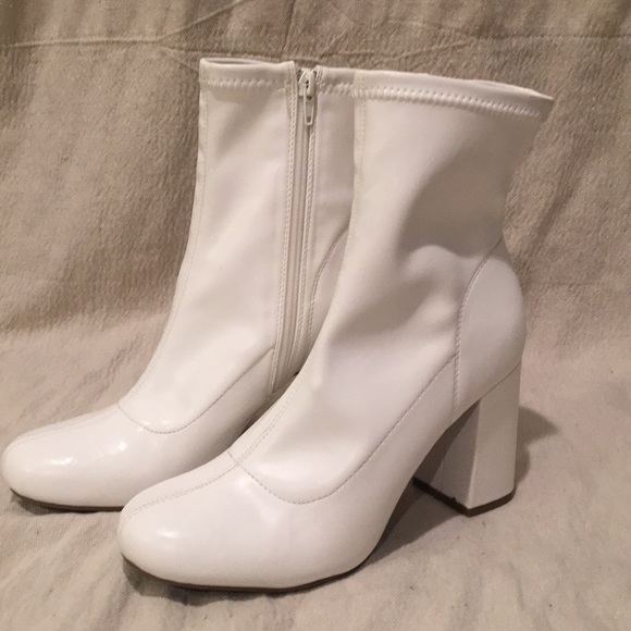 mia white boots